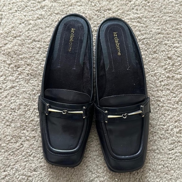 Like NEW! Liz Claiborne Leather Upper Black Slip On Loafers Mule Clogs - Size 8 - Picture 1 of 2